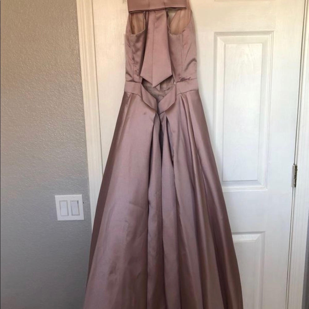 Ball gown dress